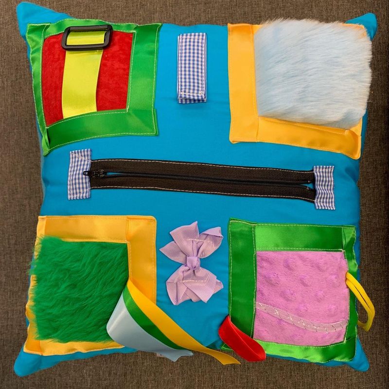 Sansepute for demens – taktil fiklepute turkis